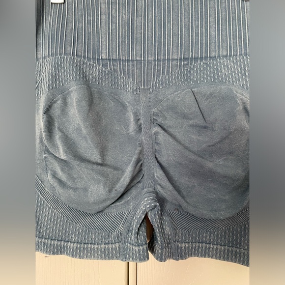 women’s sports/gym shorts - Picture 4 of 5